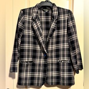 Vintage 80s 90s Requirements  Petite Black and Tan Plaid Blazer